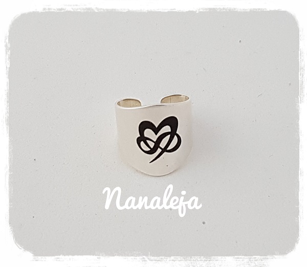 Anillo ancho grabado con dibujo