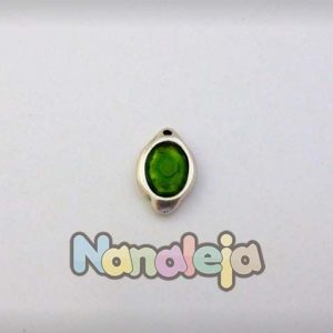 Colgante ovalado con resina color verde pistacho de zamak 23X14mm