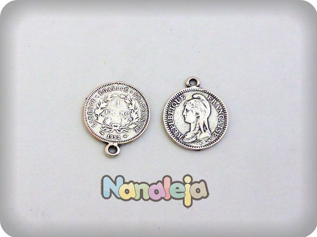 Moneda de la república francesa de zamak 28X23mm