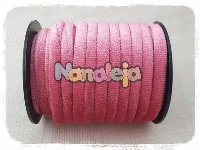 Cordón de terciopelo redondo rosa (precio por metro)